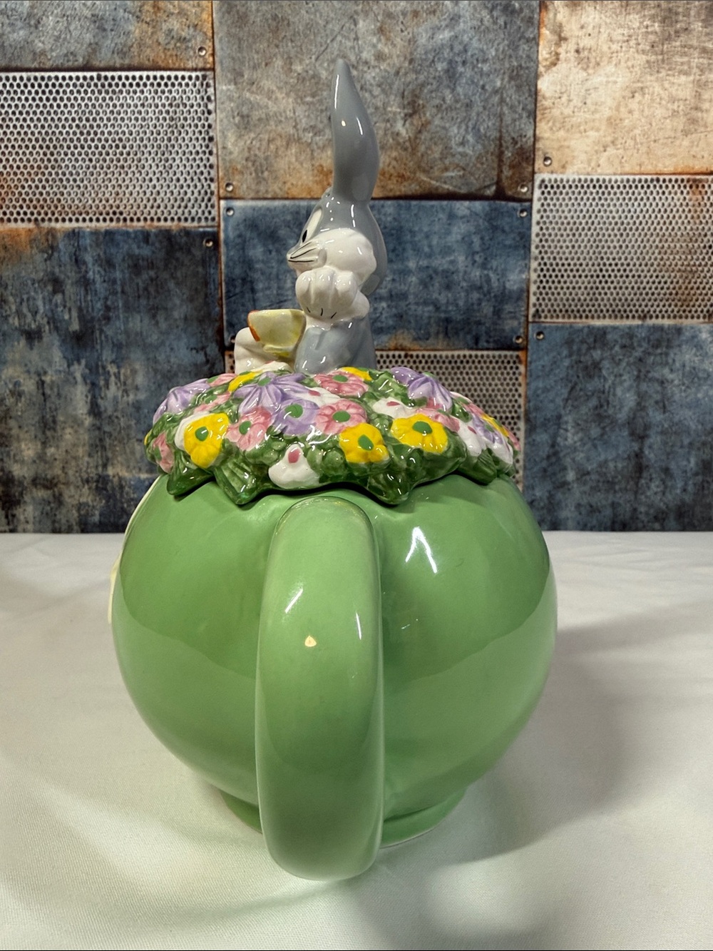 Vintage Warner Bros. Bugs Bunny "Carrot Time Tea" Teapot 1990s - Picture 5 of 12